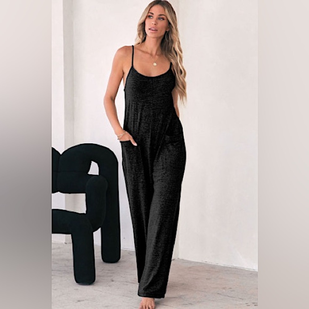 Black Loose Fit Side Pockets Spaghetti Strap‎ Wide Leg Jumpsuit - Picture 4 of 5